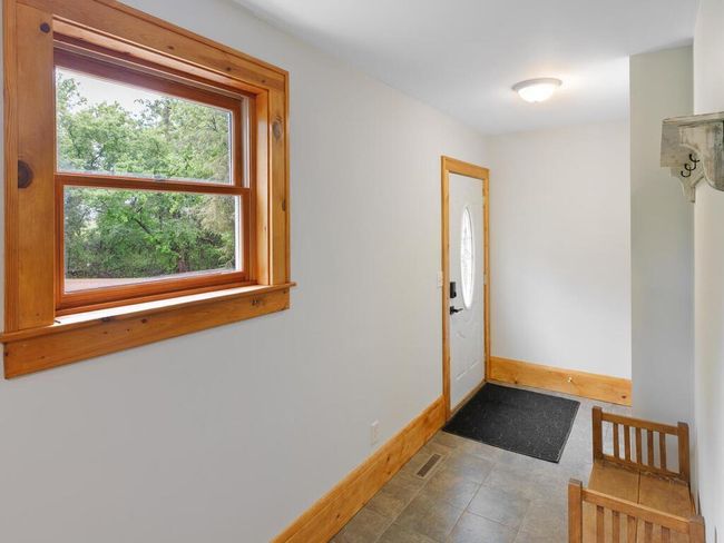 2nd entrance in LL. Conveniently located next to the LL parking area | Image 54