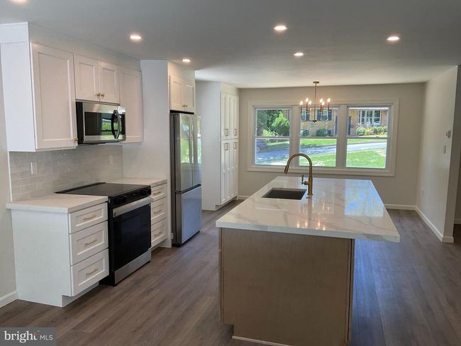 7804 Alberta Ct, House other with 5 bedrooms, 3 bathrooms and null parking in SPRINGFIELD VA | Image 6