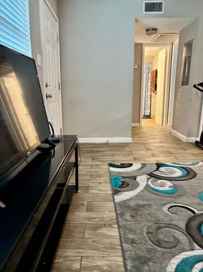 APT-1016 - 6200 W Tidwell Rd, Townhouse with 2 bedrooms, 1 bathrooms and null parking in Houston TX | Image 12