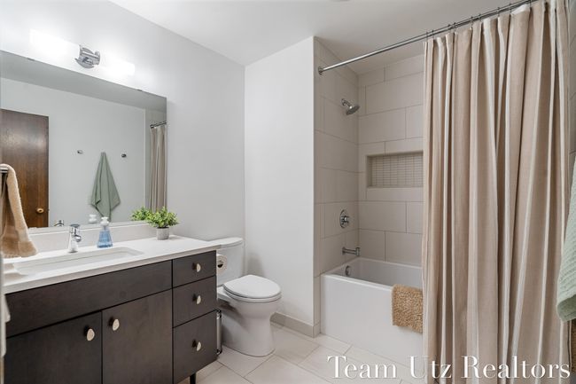 Bathroom 2 | Image 52