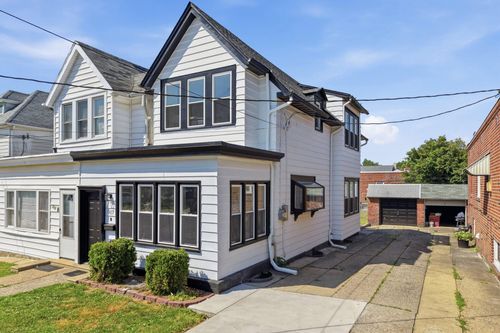 917 Oakmont St, PHILADELPHIA, PA, 19111-3222 | Card Image
