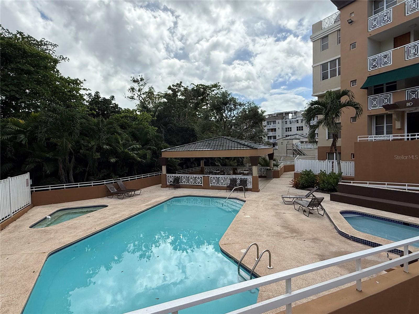 Residential Lease en alquiler en GUAYNABO, 57 LOPATEGUI, 1305 m²
