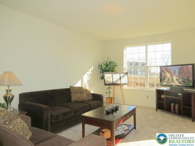 4565 Woodbrush Way, Townhouse with 3 bedrooms, 3 bathrooms and null parking in ALLENTOWN PA | Image 8