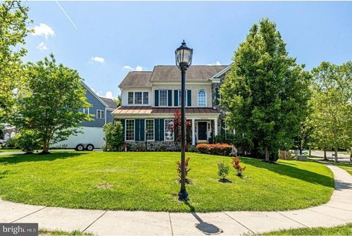 19111 Chartier Dr, LEESBURG, VA, 20176-1271 | Card Image