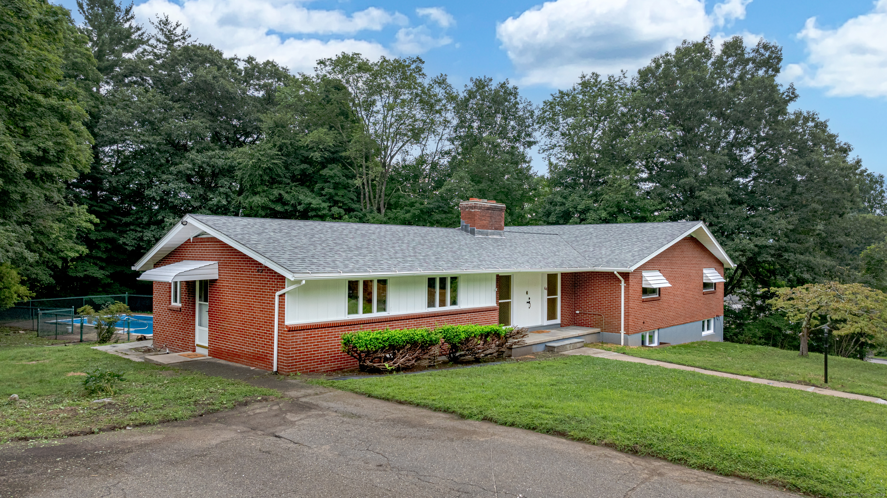 Victoria St, Torrington, CT 06790