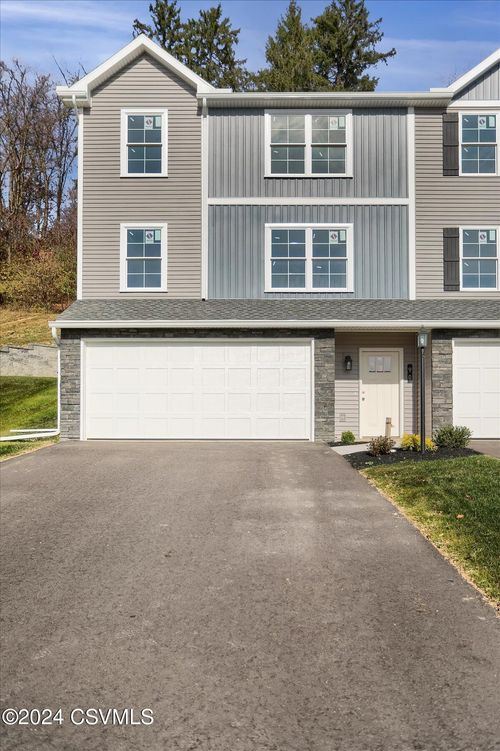 90 Limerick Ln, Selinsgrove, PA, 17870-7668 | Card Image