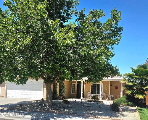 43221 32nd St E, Lancaster, CA, 93535-4926 | Card Image