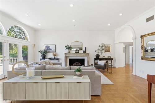 950 Hampton Rd, Arcadia, CA, 91006-1913 | Card Image