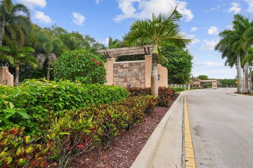 5607-1049 Sw 147th Ave, Pembroke Pines, FL, 33027-6167 | Card Image