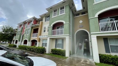 205-11201 Nw 83rd St, Doral, FL, 33178-1748 | Card Image