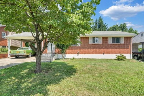 3332 Maplelawn Ave Nw, Roanoke, VA, 24012-2404 | Card Image
