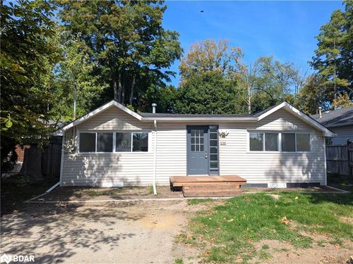 696 Hastings Ave, Innisfil, ON, L9S1Z3 | Card Image