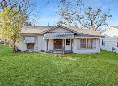 733 Arizona Ave, Wake Village, TX, 75501-6111 | Card Image