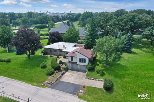 303 79th St, Burr Ridge, IL, 60527-5953 | Card Image