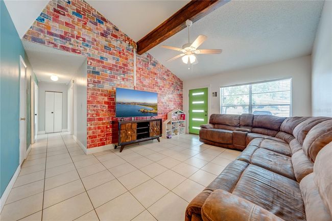 Living Room | Image 10