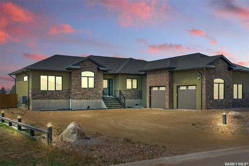 503 8th Ave W, Watrous, SK, S0K4T0 | Card Image
