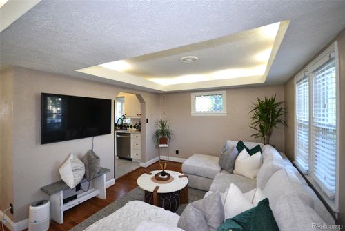 1268 Davis Ave, Birmingham, MI, 48009-2078 | Card Image