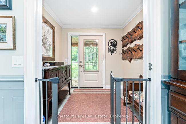 1037 Skeleton Lake 3 Rd, House other with 3 bedrooms, 2 bathrooms and 8 parking in Utterson ON | Image 4