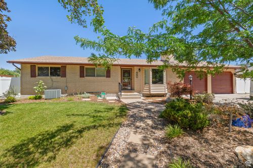 433 Floyd Dr, Sandy, UT, 84070-3426 | Card Image
