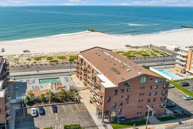 PH-5-S - 750 W Broadway, Condo with 3 bedrooms, 3 bathrooms and 2 parking in Long Beach NY | Image 28