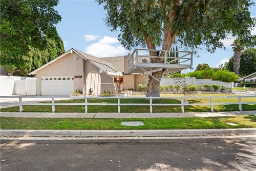 3132 Elmore St, Simi Valley, CA, 93063-2620 | Card Image