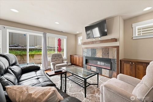 a-121 Vineyard Ln, Chelan, WA, 98816-9195 | Card Image