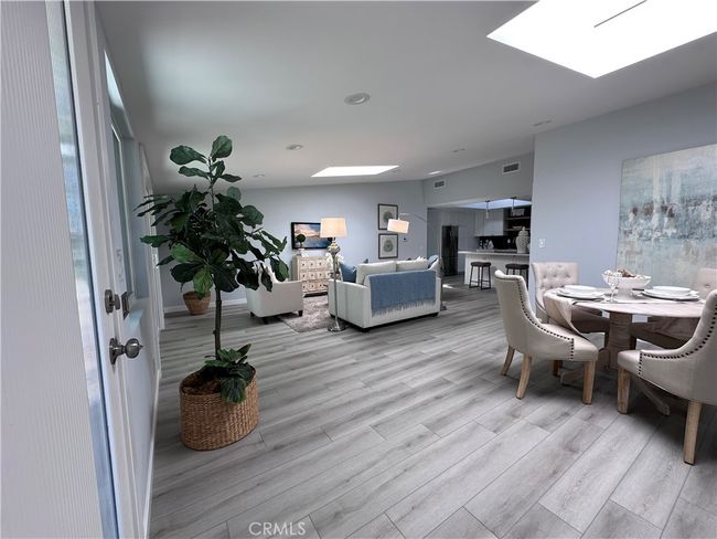 APT-201K - 13361 El Dorado Dr, Home with 2 bedrooms, 2 bathrooms and null parking in Seal Beach CA | Image 6