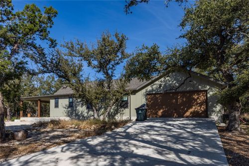 201 Frontier Trl, Wimberley, TX, 78676-2073 | Card Image