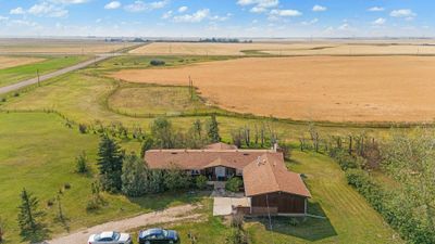 271194 Township Road 252, House detached with 4 bedrooms, 2 bathrooms and null parking in Rocky View County AB | Image 2