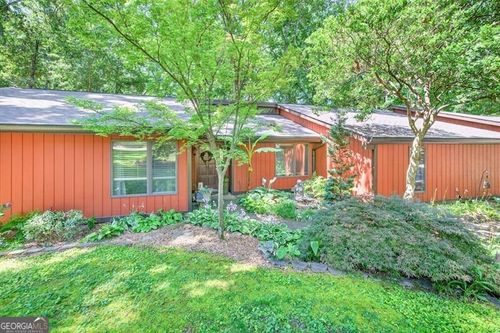 686 Hillwood Ct, Dacula, GA, 30019-1216 | Card Image