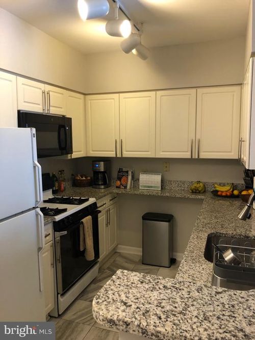 apt-209-12919 Alton Sq, HERNDON, VA, 20170-5810 | Card Image