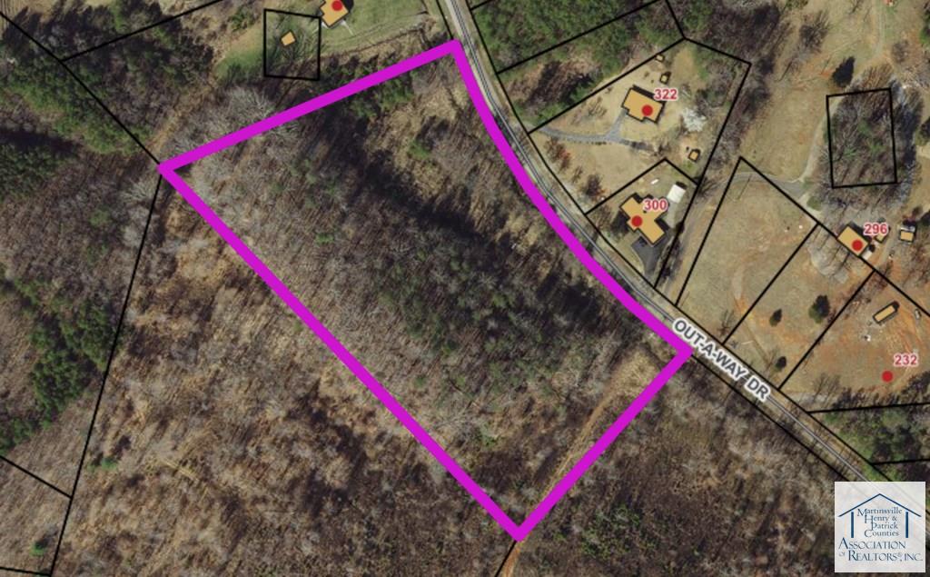 Land in Bassett 2