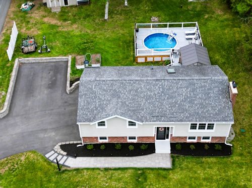 19 Beach Dr, Kingston, NH, 03848-3646 | Card Image