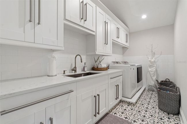 2819 Safe Harbor Dr, House other with 4 bedrooms, 5 bathrooms and null parking in Tampa FL | Image 65