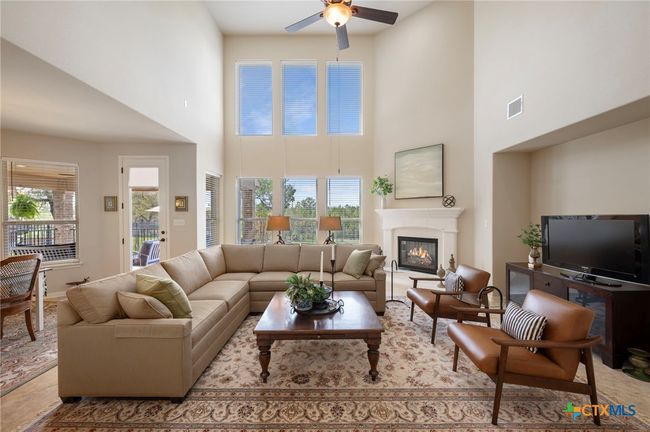 182 Emma Loop, House other with 4 bedrooms, 4 bathrooms and null parking in Austin TX | Image 9