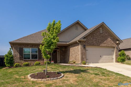 104 Saddle St, New Market, AL, 35761-2800 | Card Image