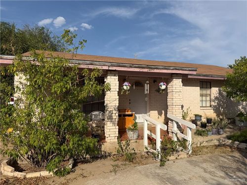 804 N Gladiator Blvd, Roma, TX, 78584-5559 | Card Image
