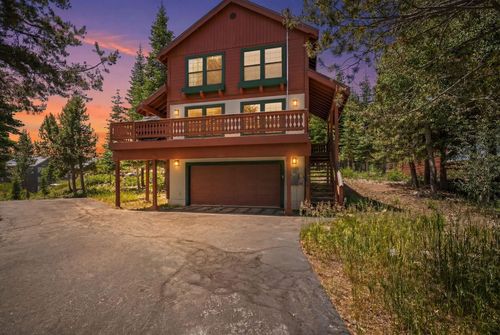 12486 Viking Way, Truckee, CA, 96161-7099 | Card Image