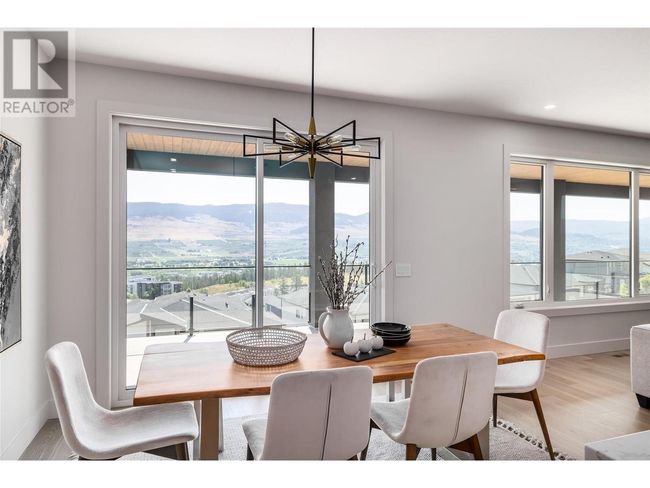 709 Carleton St, House other with 5 bedrooms, 4 bathrooms and 6 parking in Kelowna BC | Image 9