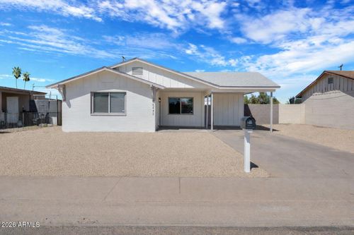 5442 W Edgemont Ave, Phoenix, AZ, 85035-1809 | Card Image