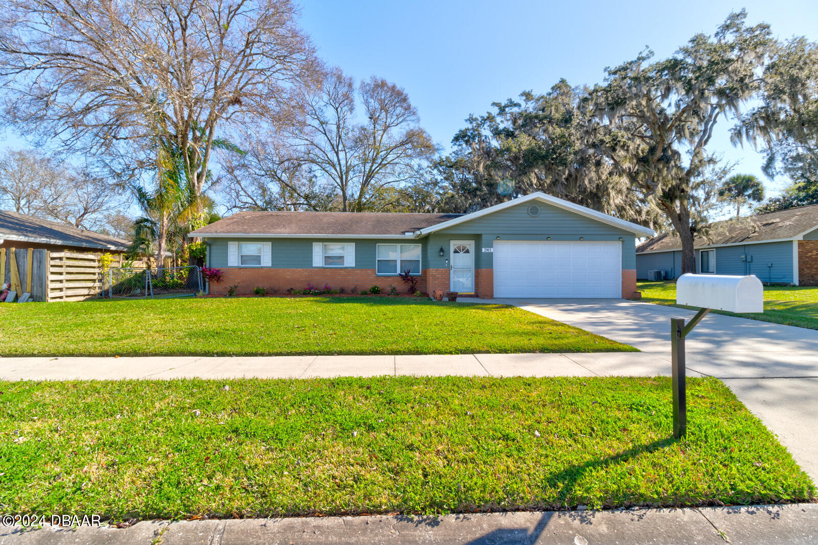 Lantern Dr, South Daytona, FL 32119