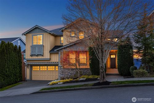 2440 Ne Daphne St, Issaquah, WA, 98029-2628 | Card Image
