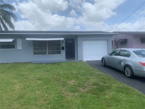 2761 Nw 69th Ave, Sunrise, FL, 33313 | Card Image