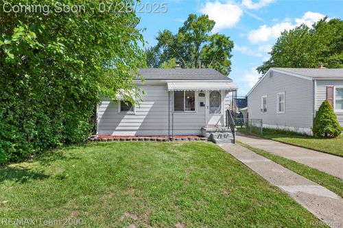 34080 Harroun St, Wayne, MI, 48184-2410 | Card Image
