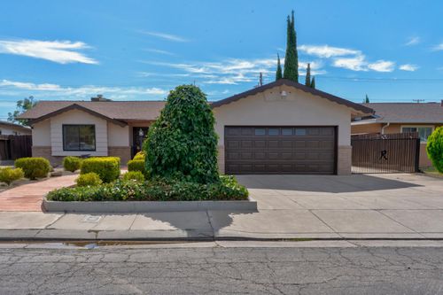 163 N Santa Rosa Street, Los Banos, CA, 93635 | Card Image