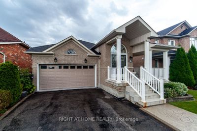 3261 Country Lane, House other with 3 bedrooms, 3 bathrooms and 4 parking in Whitby ON | Image 1