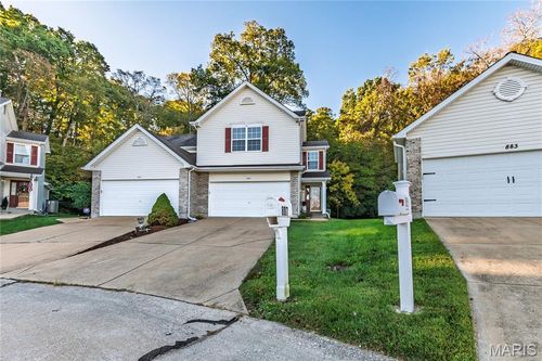 887 Caleb Xing, Fenton, MO, 63026-6042 | Card Image