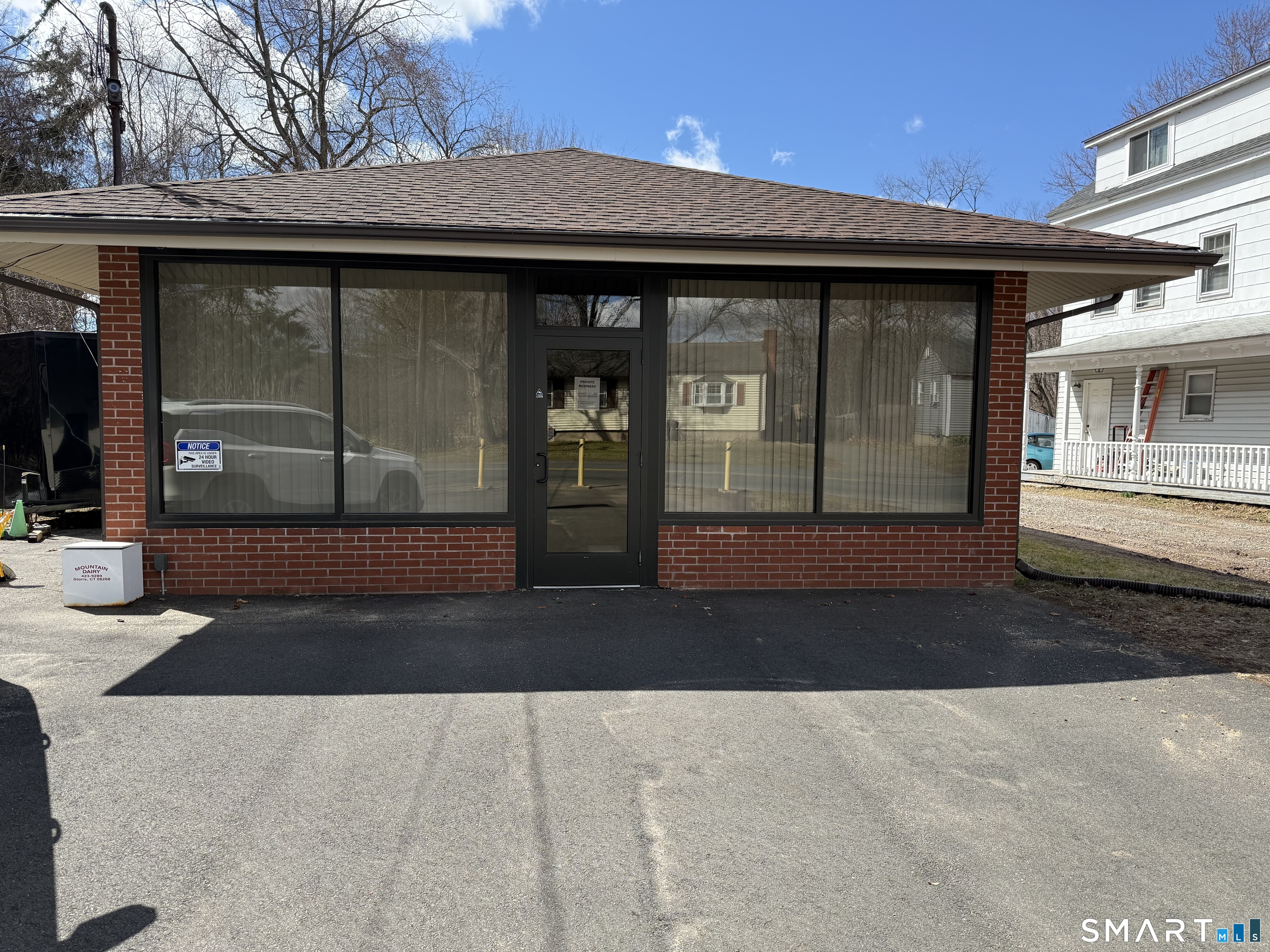 37 Windermere Ave, Ellington, CT 06029
