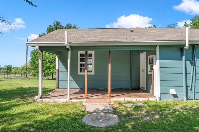 1560 Roadrunner Trl, House other with 3 bedrooms, 2 bathrooms and null parking in Riesel TX | Image 24