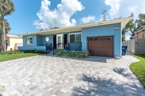 15807 Gulf Blvd, REDINGTON BEACH, FL, 33708-1733 | Card Image